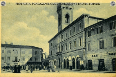 Terni - Piazza Vittorio Emanuele e Palazzo Comunale 