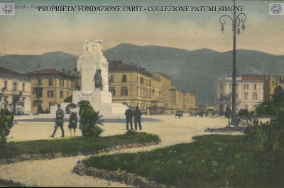 Terni - Piazza Tacito e il Monumento ai Caduti