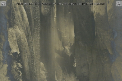 Terni - Grotta di stalattiti alle Marmore 