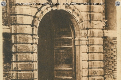 Giove - Portale del Palazzo Ducale