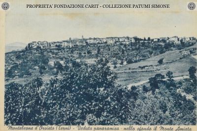 Monteleone d'Orvieto - Veduta panoramica - nello sfondo il monte Amiata 