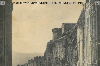 Orvieto - Porta Romana con veduta dei bastioni
