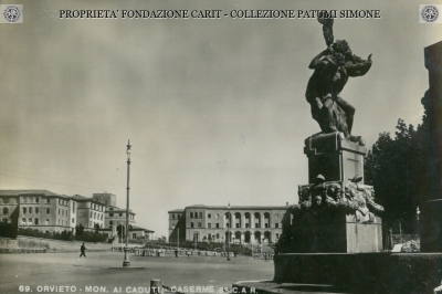 Orvieto - Monumento ai Caduti - Caserme 8° C. A. R. 