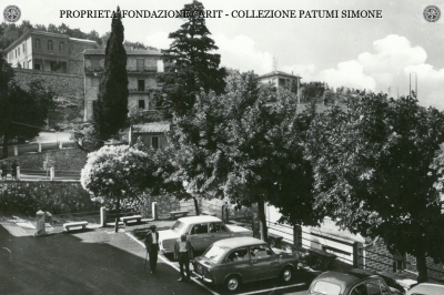 Tenaglie - Piazza Vittorio Emanuele 